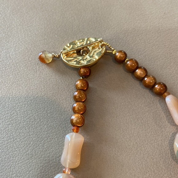 DZI and agate bead necklace w gold tone toggle clasp. Great fall colors. - Picture 3 of 4